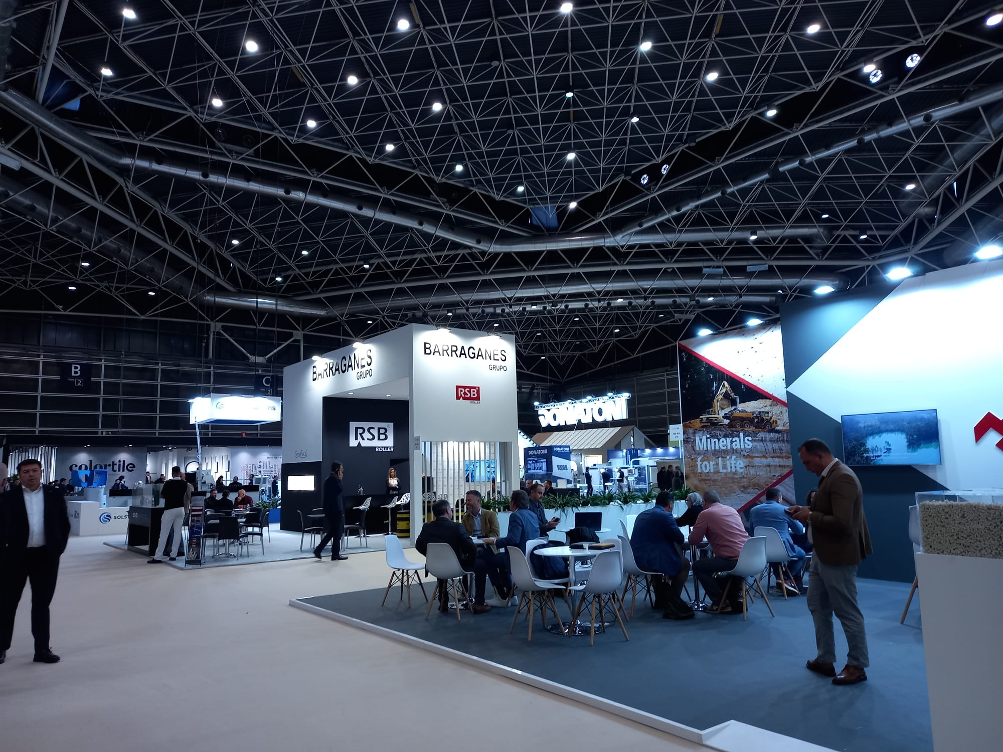 240227 INN Foto1 cevisama compradores